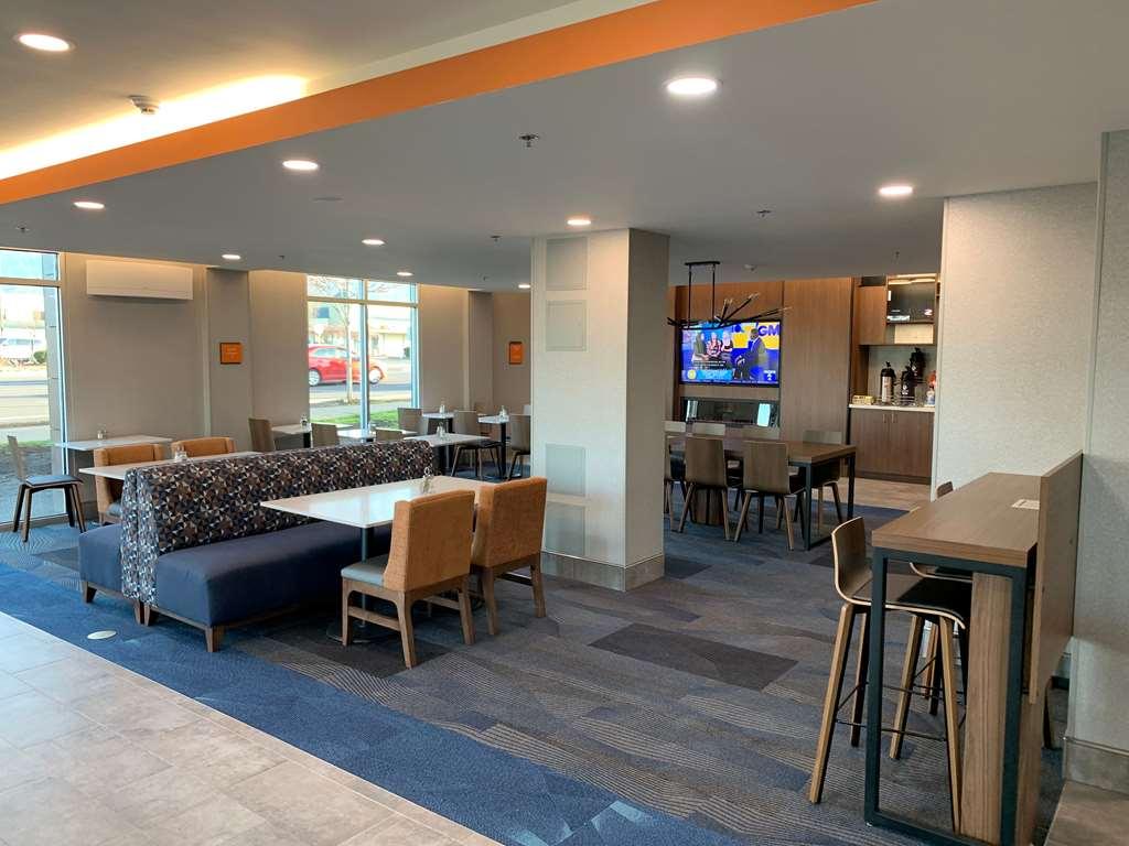 La Quinta Inn & Suites By Wyndham Springfield Instalações foto