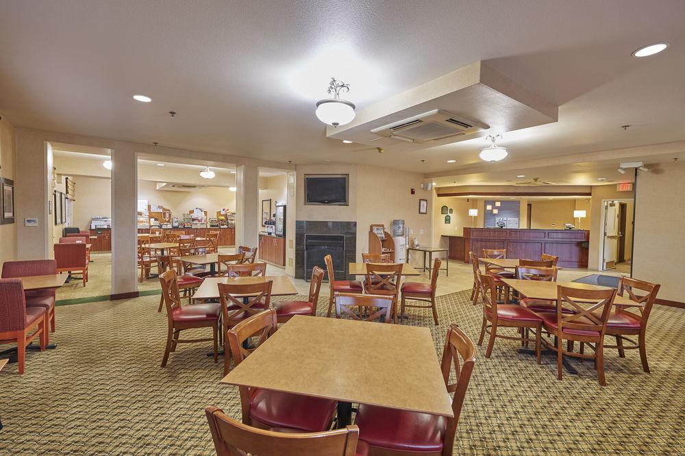 La Quinta Inn & Suites By Wyndham Springfield Exterior foto
