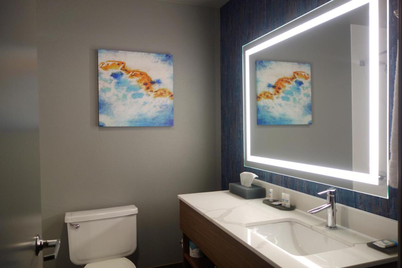 La Quinta Inn & Suites By Wyndham Springfield Exterior foto